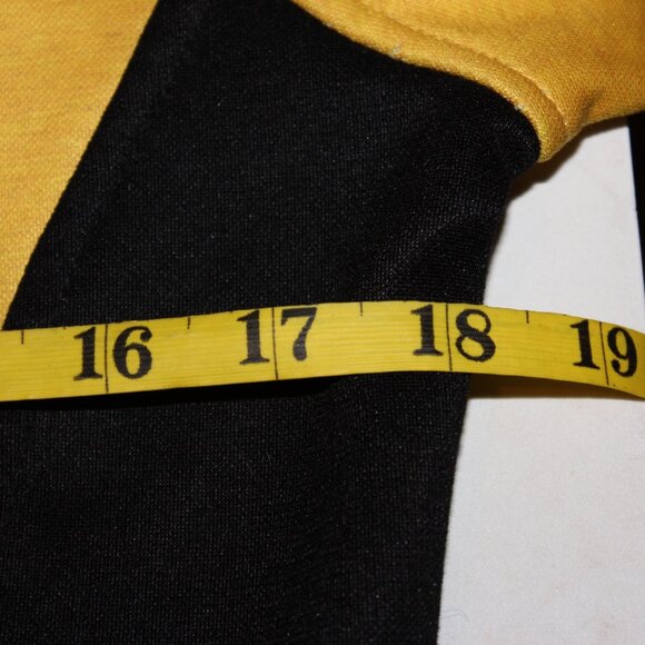 Authentic Iowa Hawkeyes Pullover Hoodie - Size Small - Picture 7 of 8